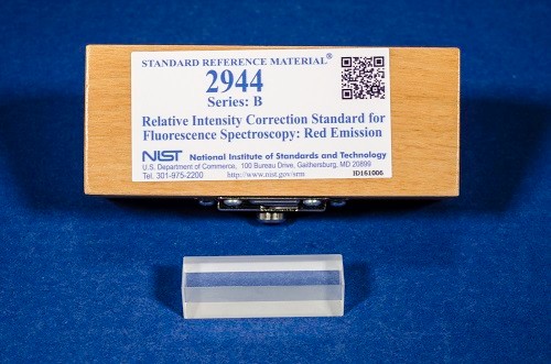 SRM 2944 - 熒光光譜的相對(duì)強(qiáng)度校正標(biāo)準(zhǔn)：紅色發(fā)射